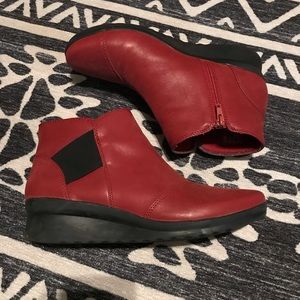 Clarks Cloudsteppers red wedge boots